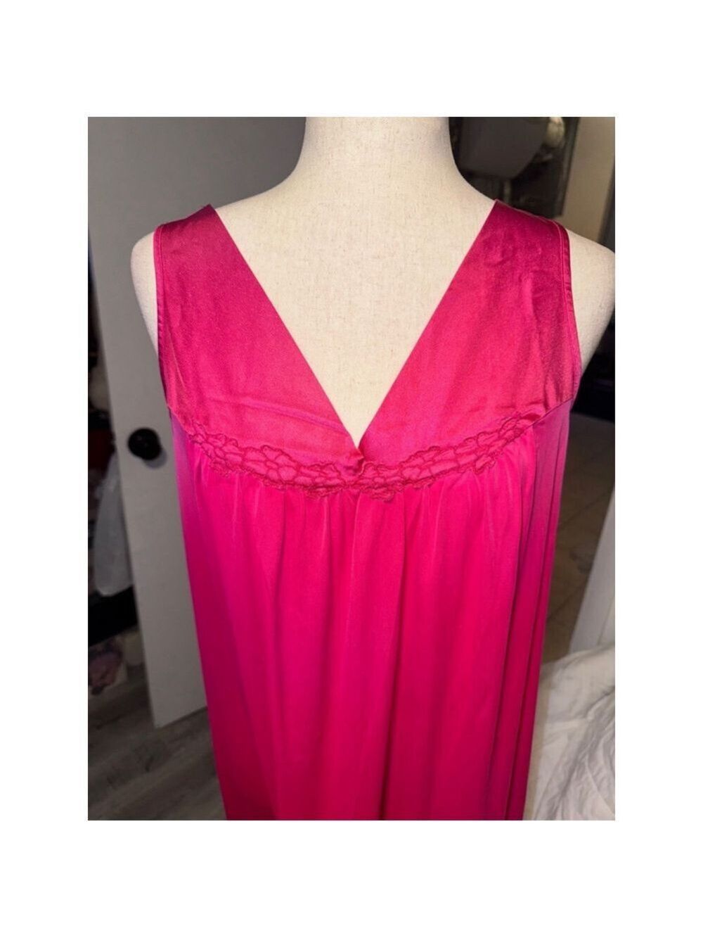 Vintage Vanity Fair gown red sleeveless size med USA - Picture 6 of 12